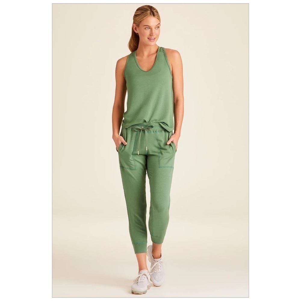 Nwt Alala 2 Piece SET~Huron Joggers And Tank Set